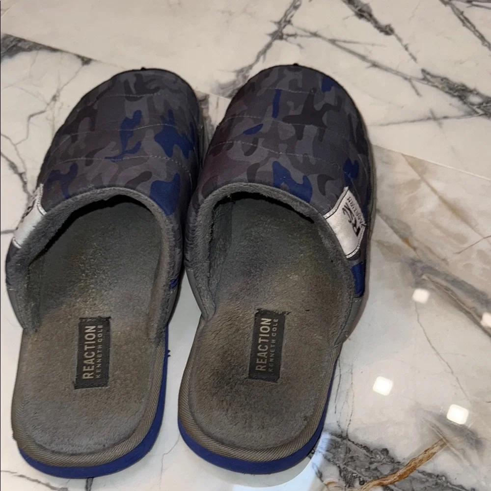 Kenneth Cole REACTION Commet mens Slide Sandal
